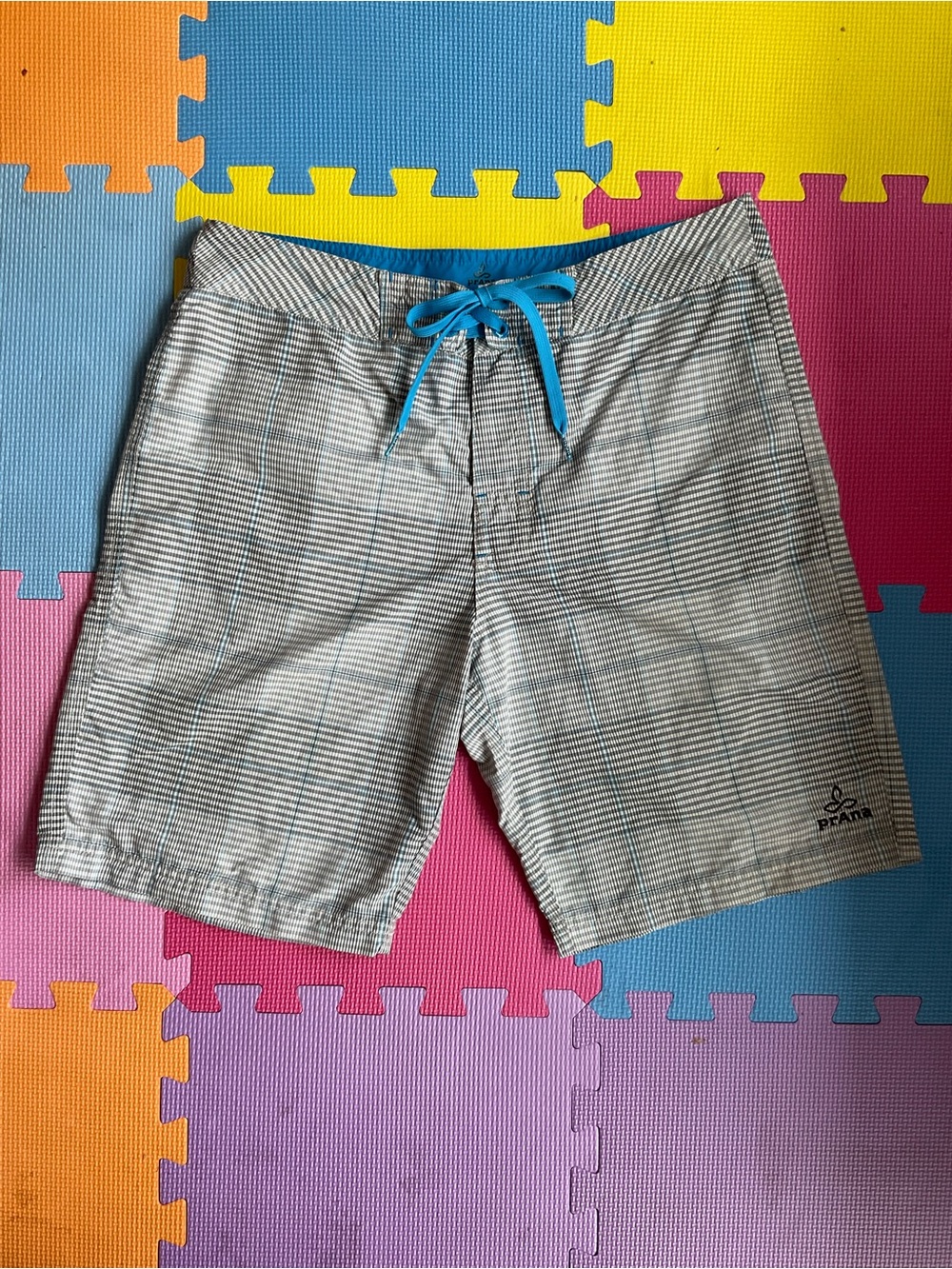 Coastal Athletic PrAna Mens 32 El Porto Striped Board Shorts Blue Gray White